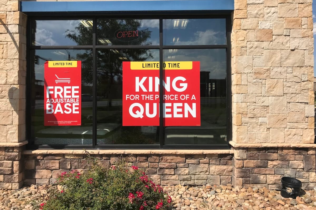 Mattress Firm - Parker dining area