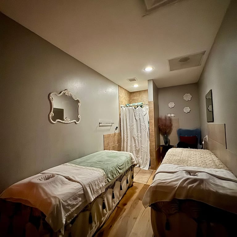 Massage Now atmosphere and seating