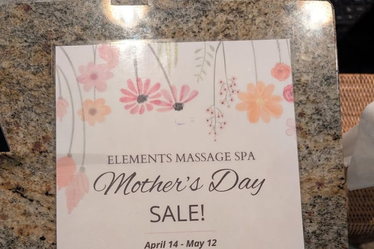 Elements Massage atmosphere and seating