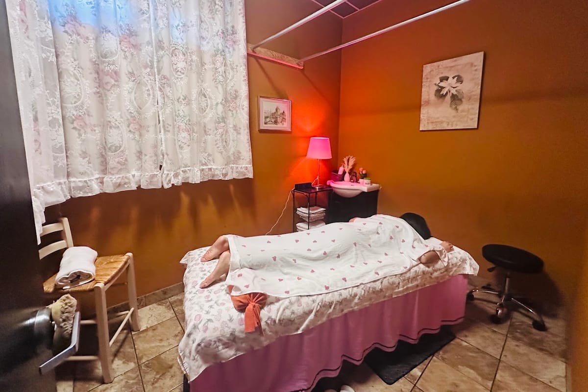 Coco Massage dining area