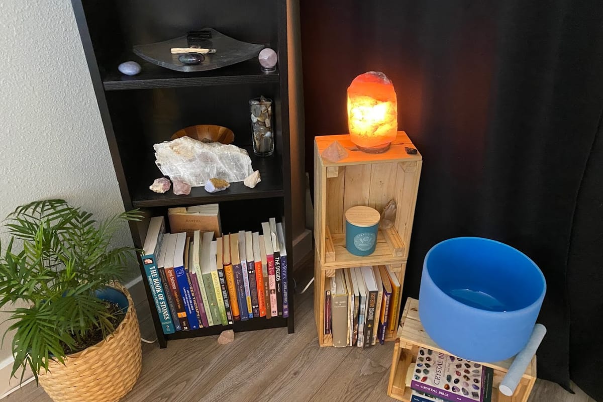 Rooted Soul Awakening - Reiki, Holistic Coaching & Psychic Readings dining area