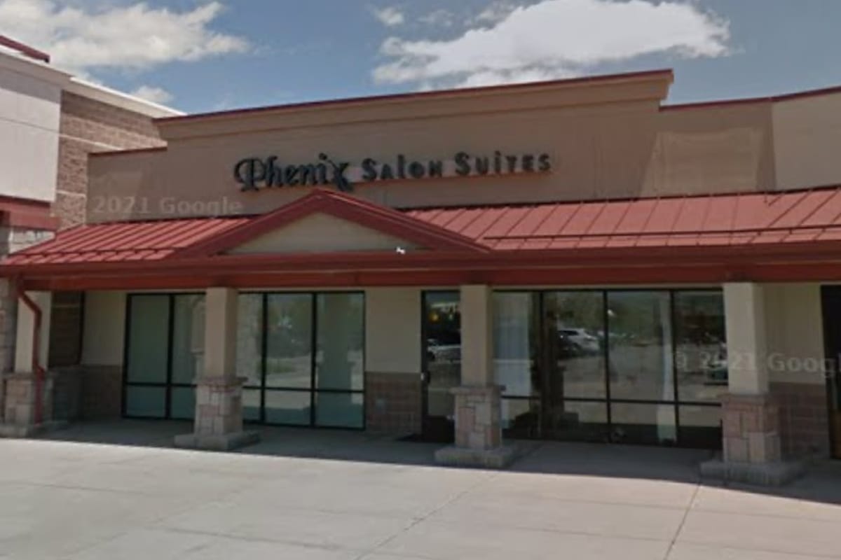 Bon Nails exterior entrance