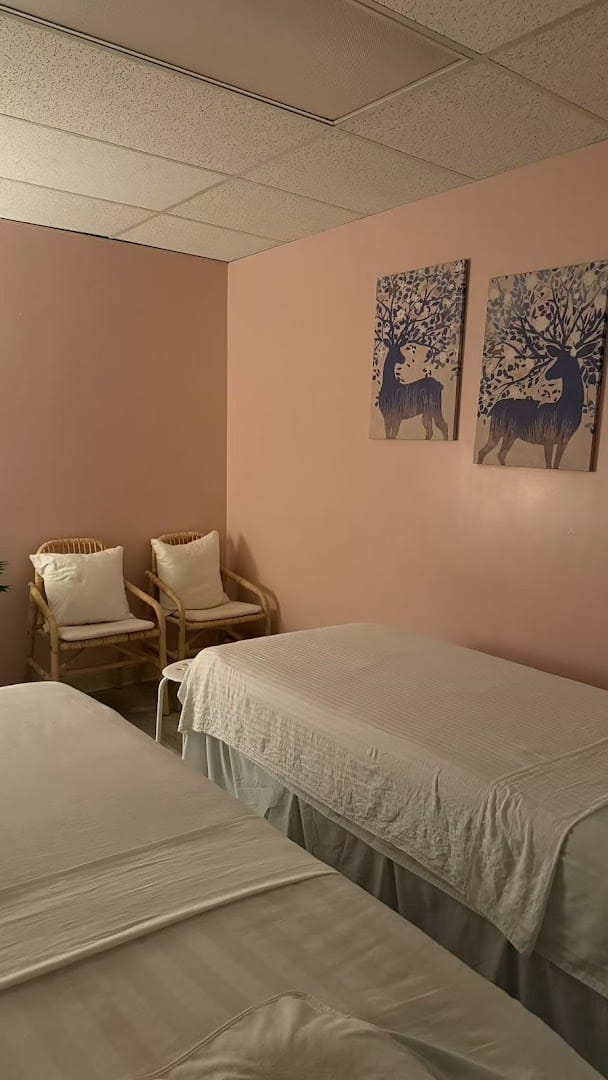 Serendipity Massage atmosphere and seating