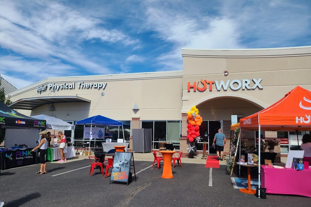 HOTWORX - Parker - Stroh Ranch atmosphere and seating