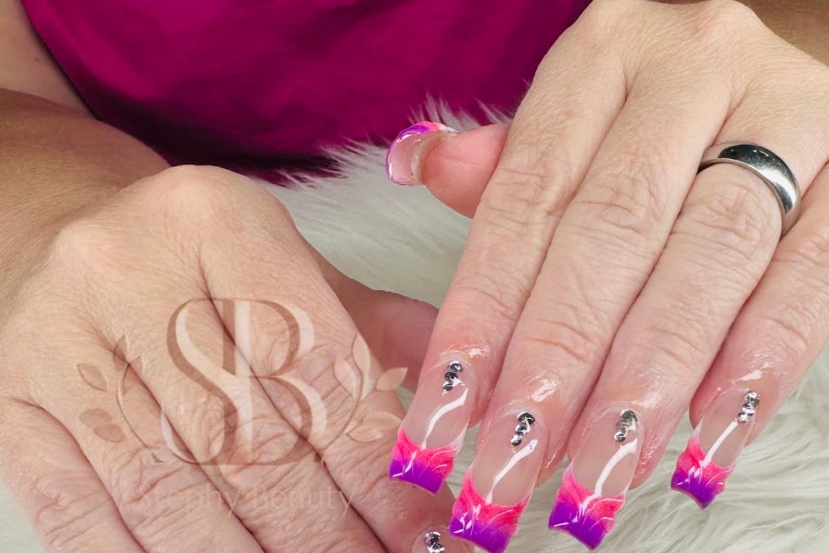 Pamper Nails & Lashes dining area