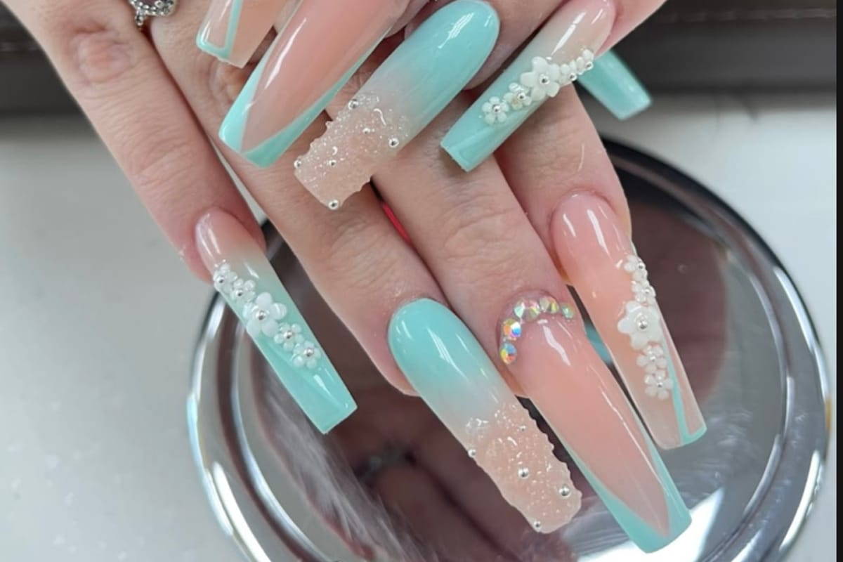 LA Nails and Spa featured offerings