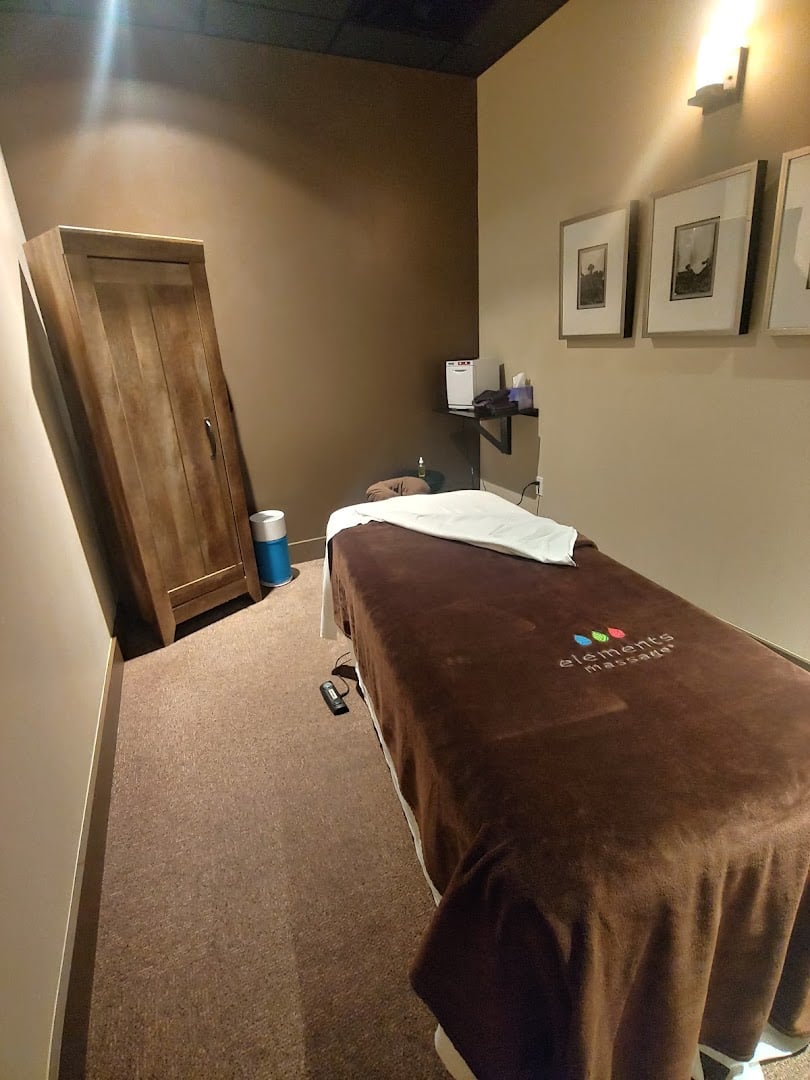 Elements Massage exterior entrance