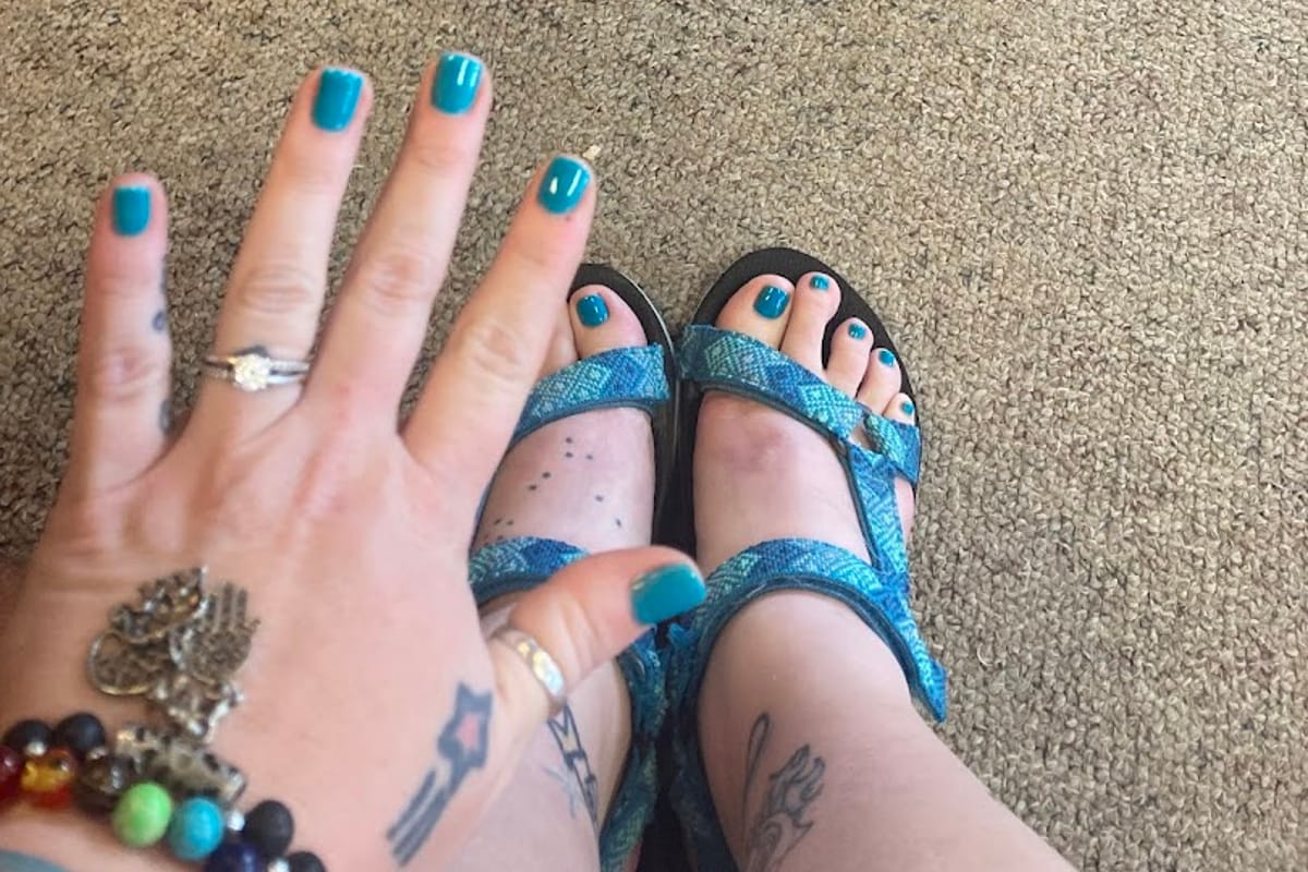 Tip To Toe Nails atmosphere and seating