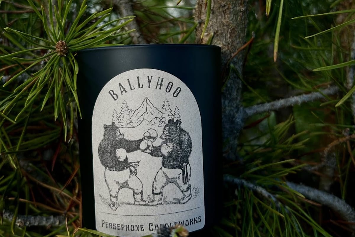 Persephone Candleworks atmosphere and seating