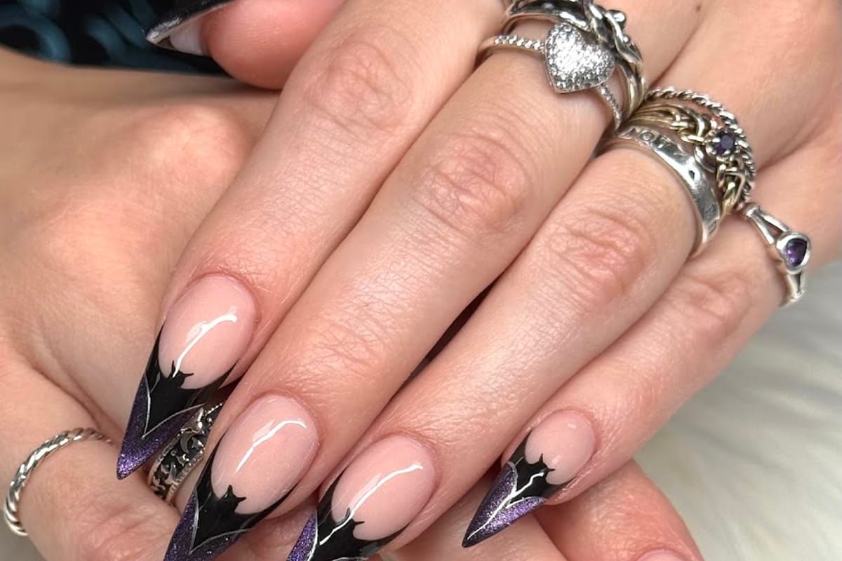 The Elegant Nails and Lash atmosphere and seating