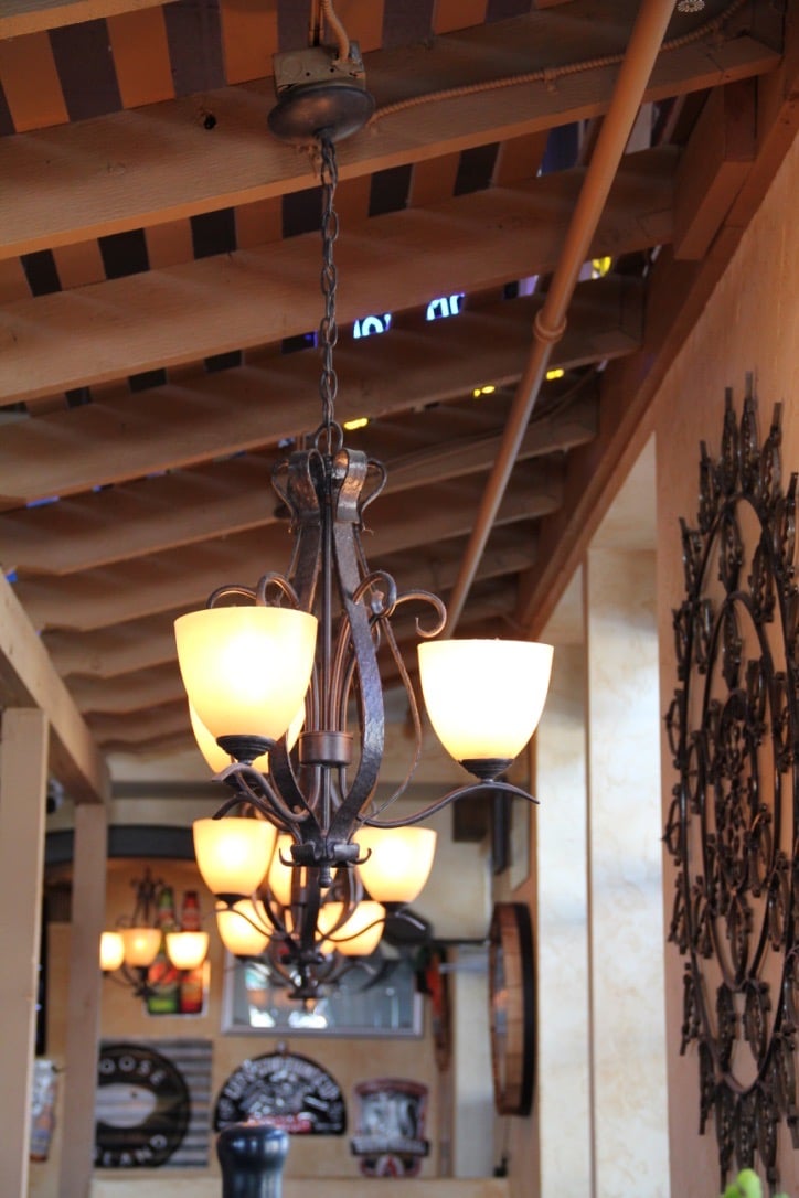 Casa Caliente Mexican Restaurant atmosphere and seating