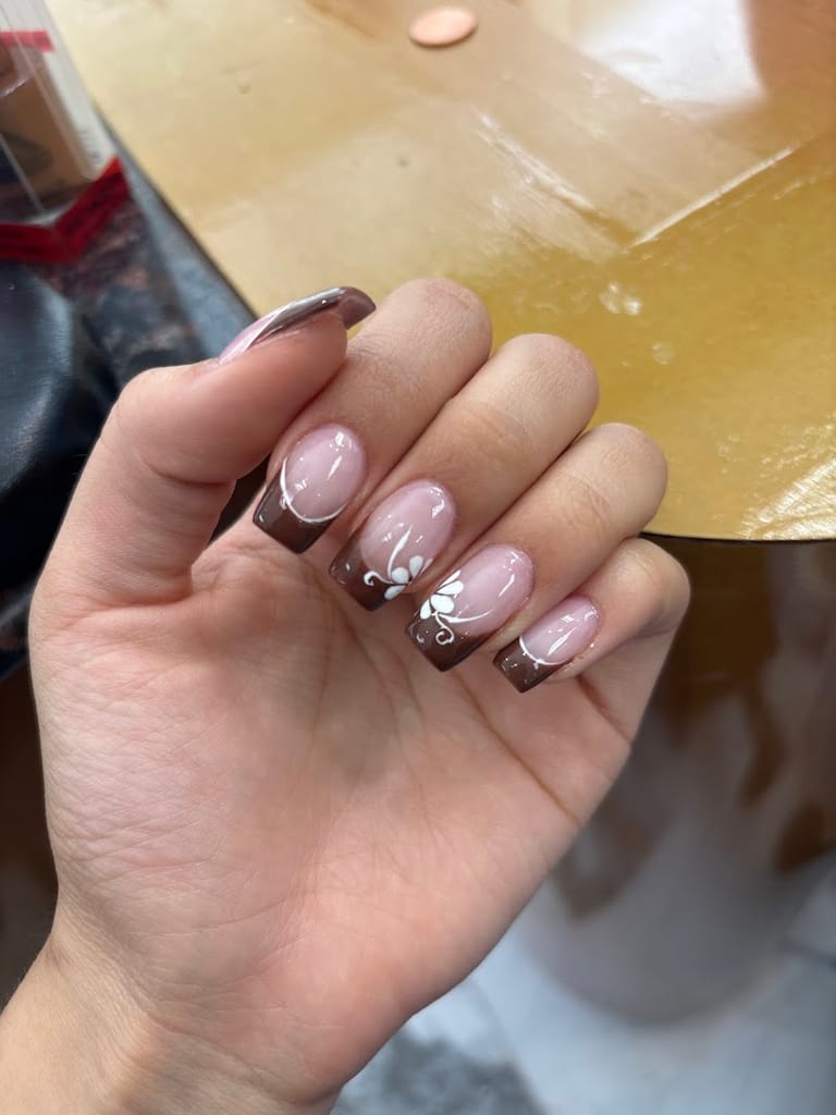 NB Nails and Lash atmosphere and seating