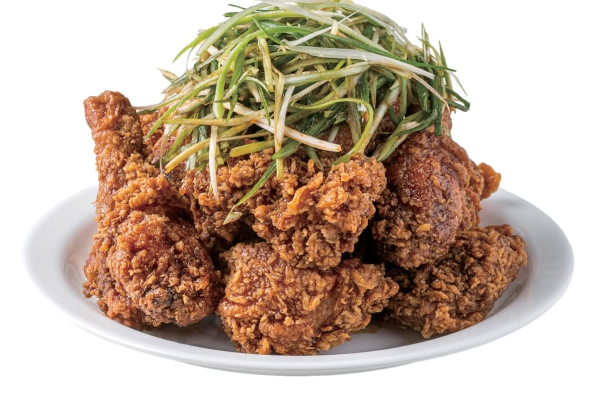 CM Chicken Highlands Ranch atmosphere and seating