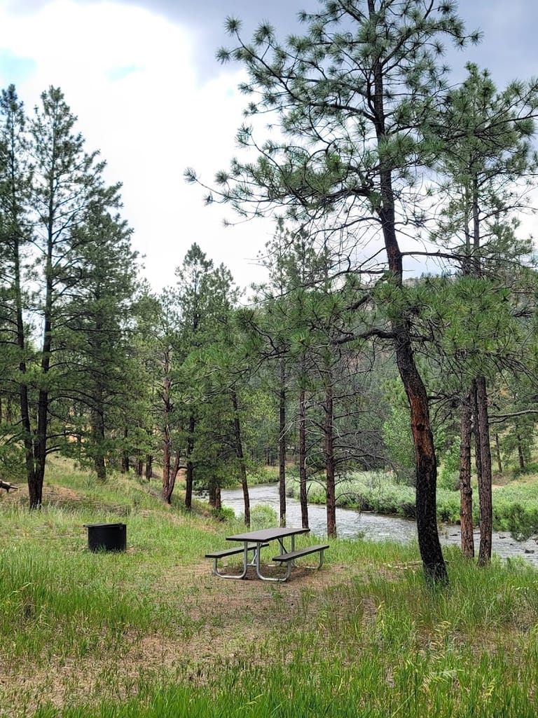 Lone Rock Campground dining area