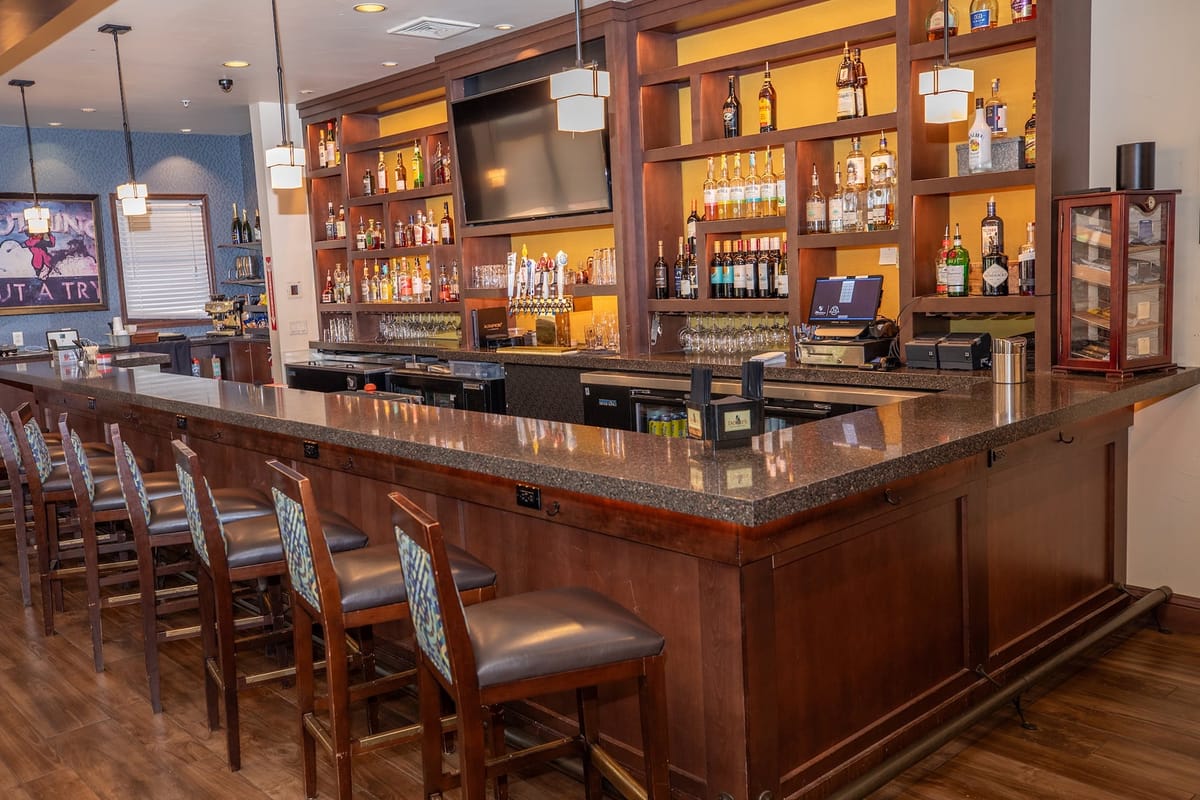 Craft Restaurant atmosphere and seating