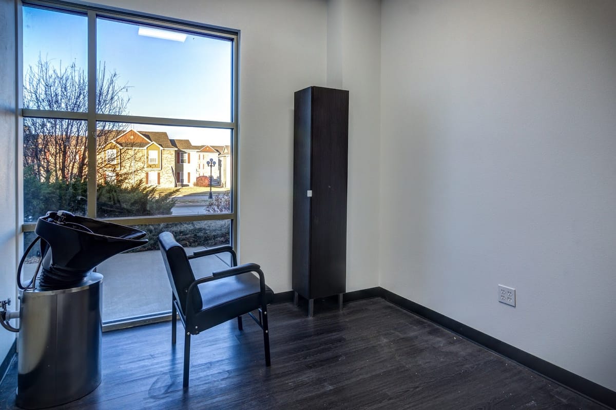 Vesper Salon Studios atmosphere and seating