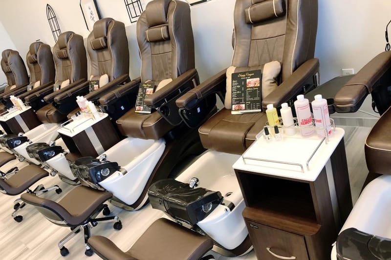 Happy Canyon Nails & Spa salon in Castle Rock, Colorado