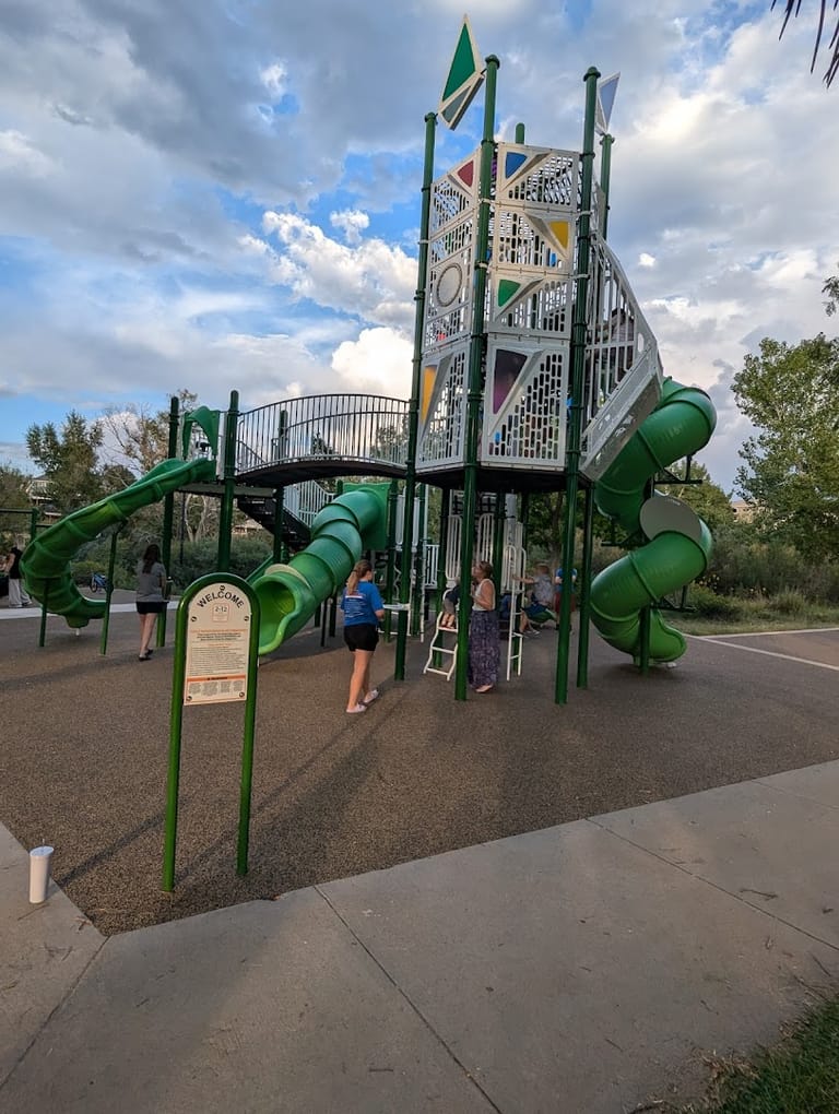 Marcy Park atmosphere and seating