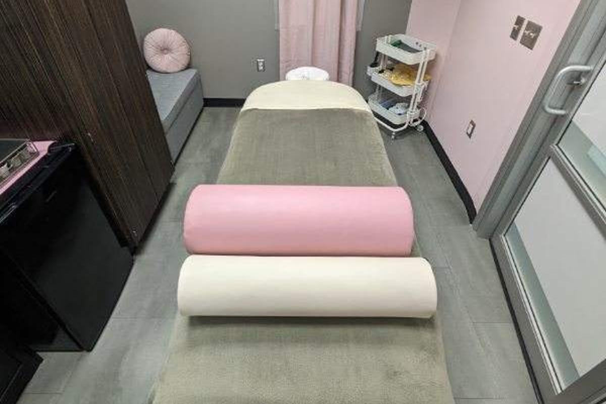 Douglas Massage Therapy at Sola Salons featured offerings