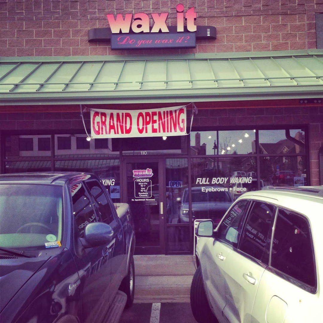 Interior view of Wax It Salon