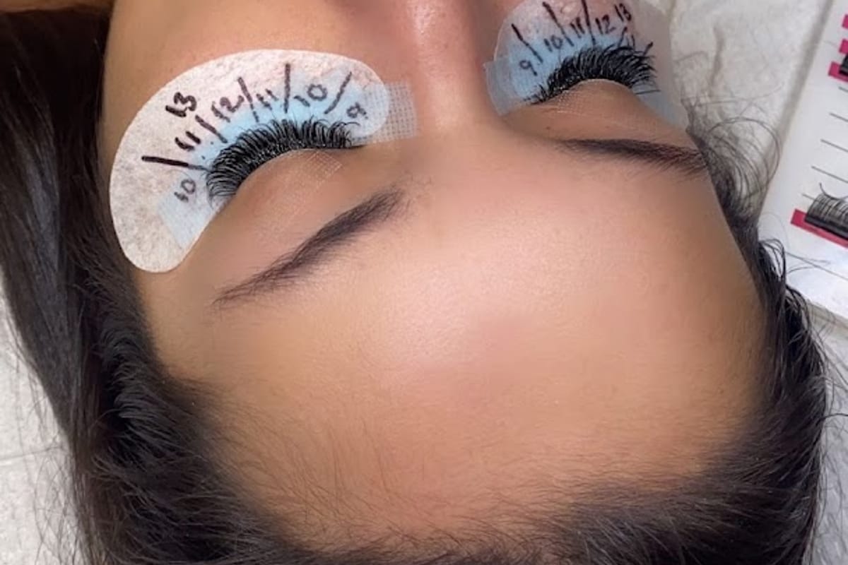 Mitsuko Lashes featured offerings