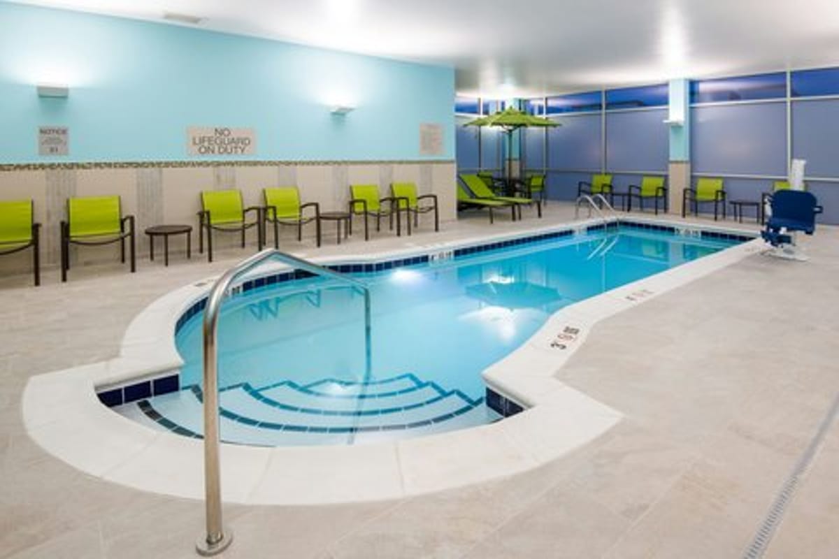 SpringHill Suites by Marriott Denver Parker atmosphere and seating