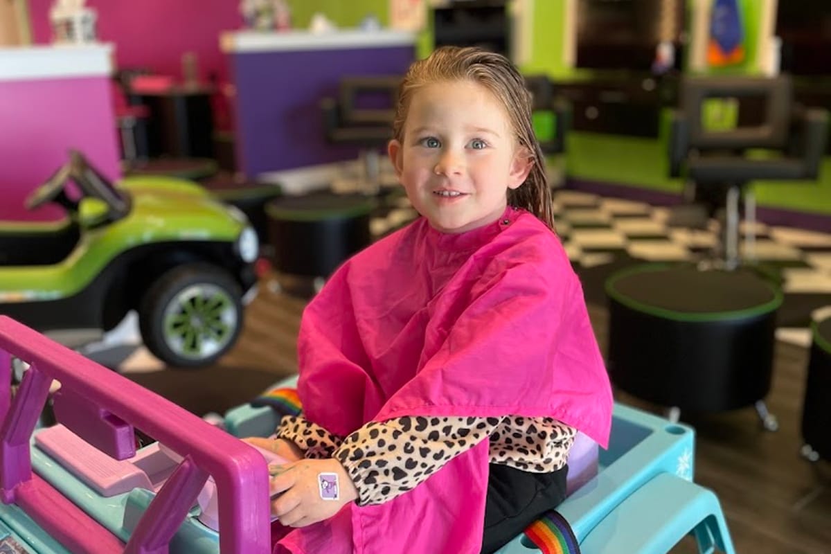 Interior view of Sharkey's Cuts for Kids - Parker, CO