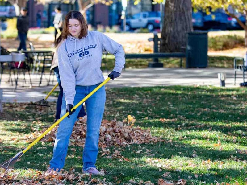 Dougnad Community Volunteer Day at The Lone Tree Hub