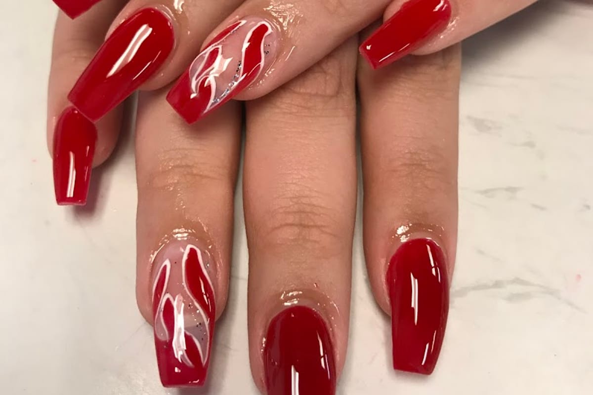 DB - Nails and Eyelash Extensions dining area