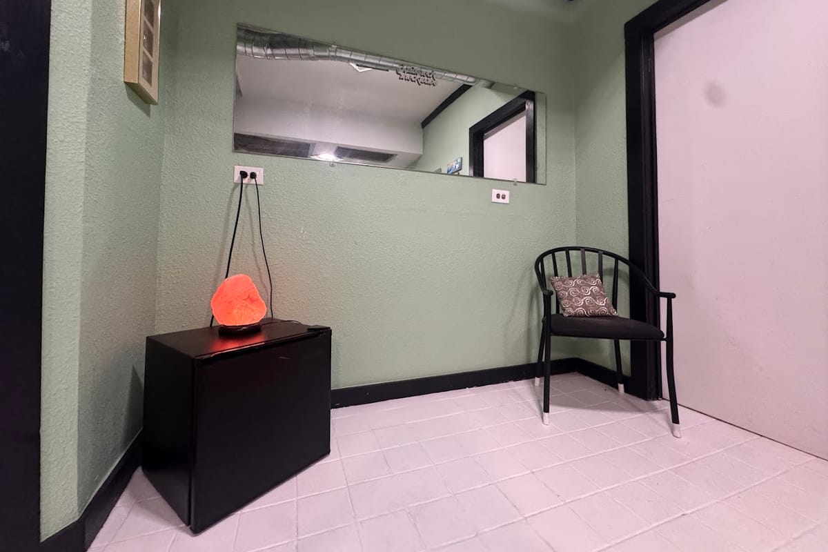 Interior view of Castle Rock Shockwave Esthetics