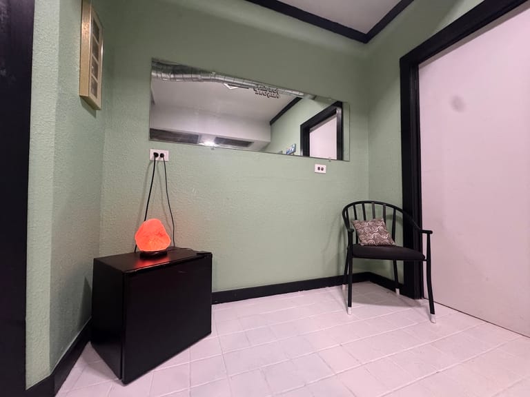 Interior view of Castle Rock Shockwave Esthetics