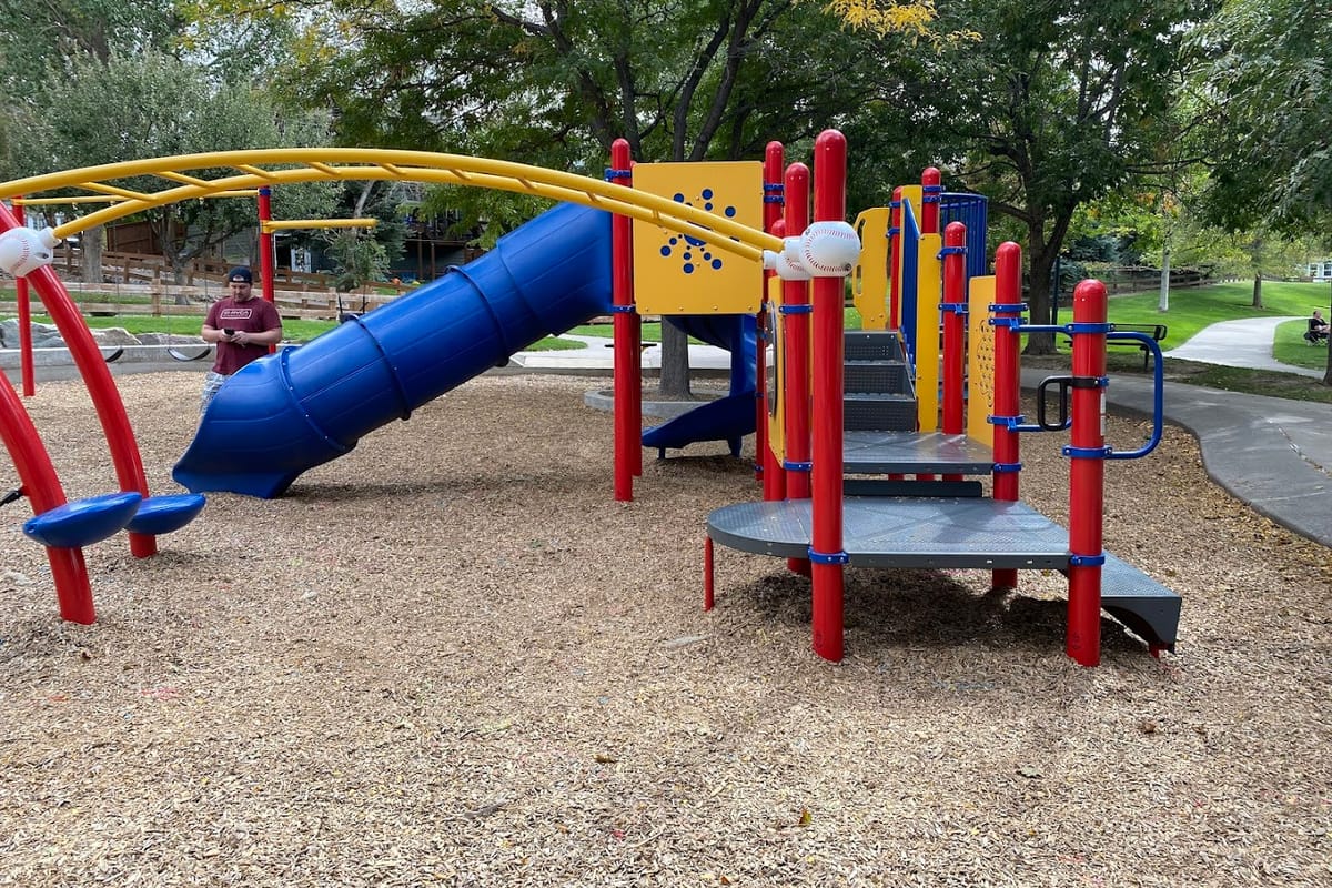 Timberline Park atmosphere and seating