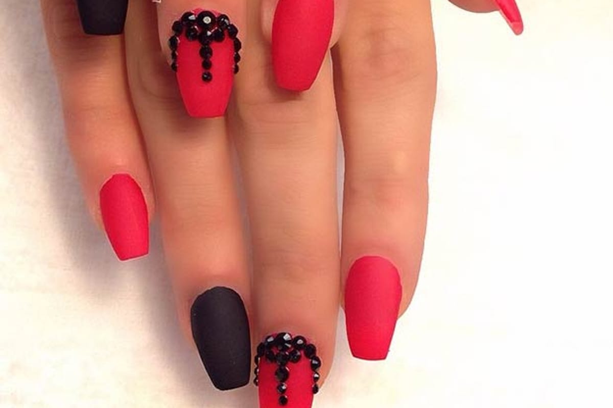 Regal Nails, Salon & Spa featured offerings