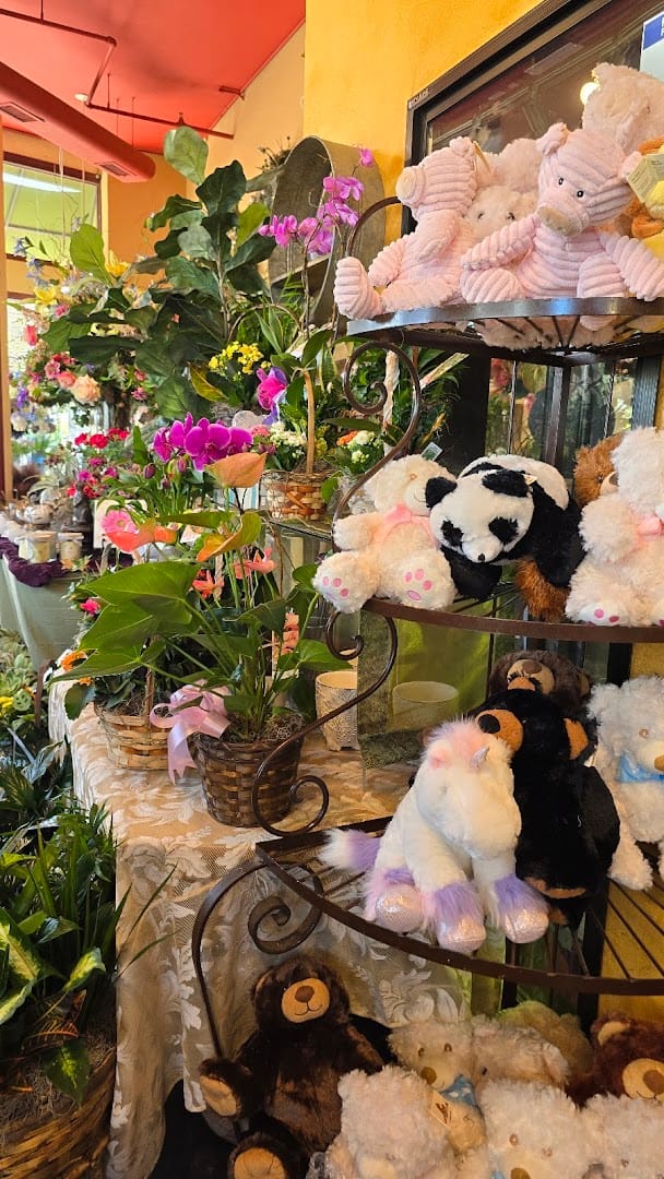 Castle Rock Florist atmosphere and seating