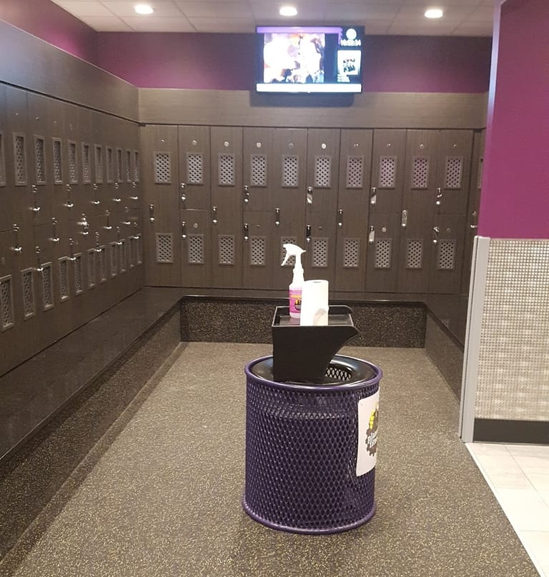 Planet Fitness dining area
