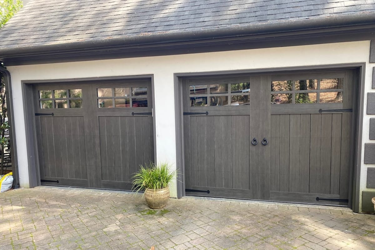 One Clear Choice Garage Doors atmosphere and seating