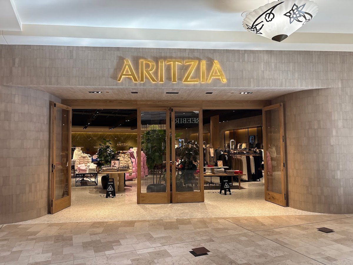Aritzia featured offerings