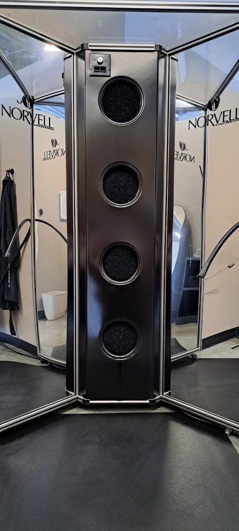 Spray exterior entrance