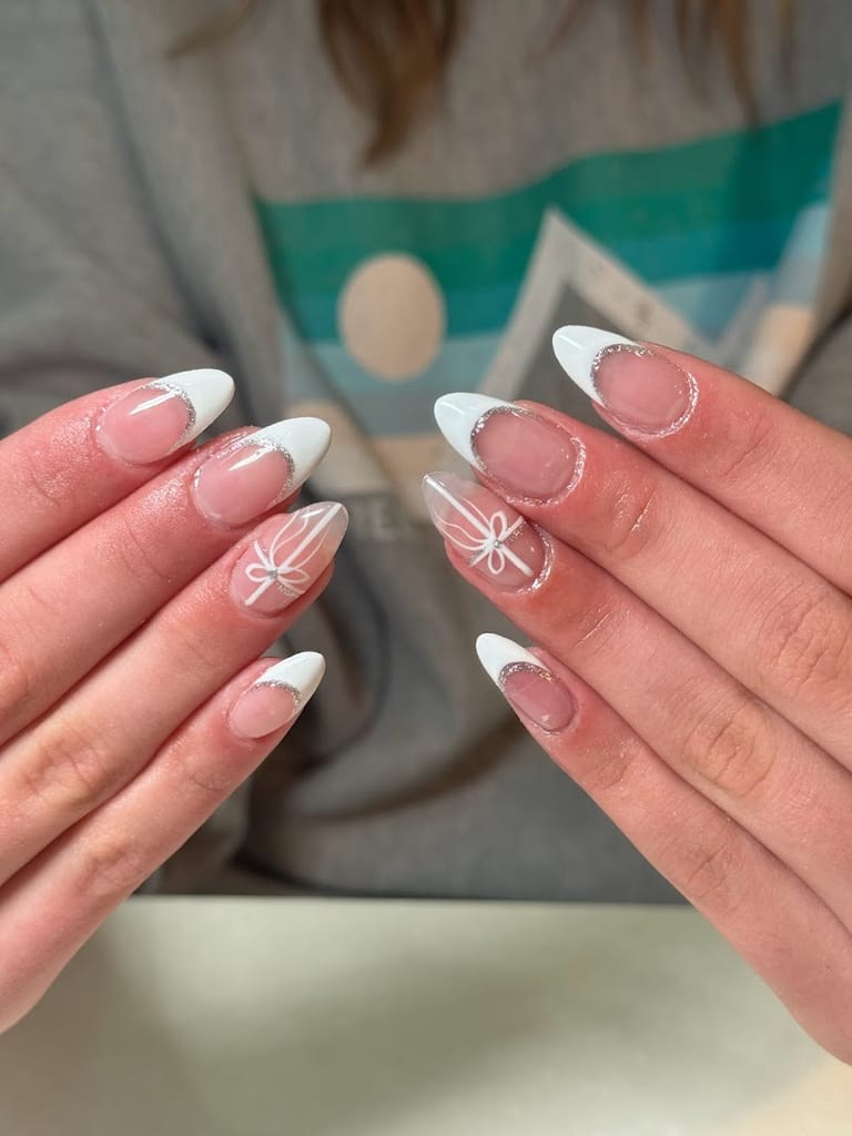 Organic Nail Bar atmosphere and seating
