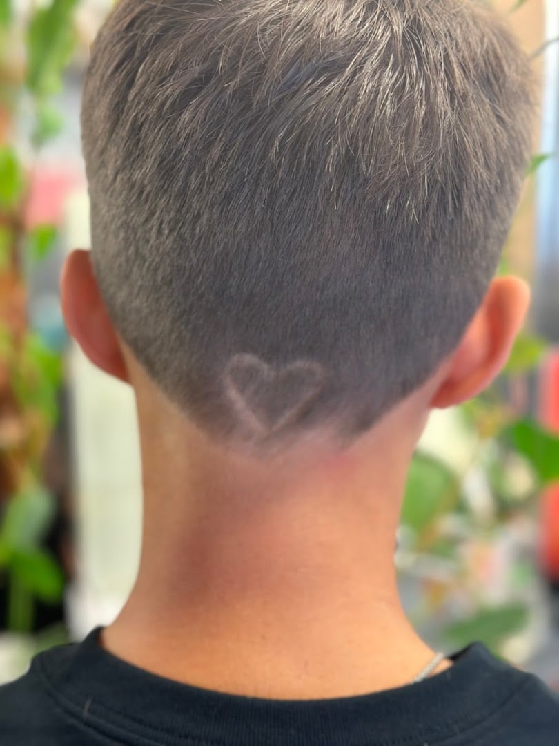 Aloha ‘Iho Salon Spa & Barbershop atmosphere and seating