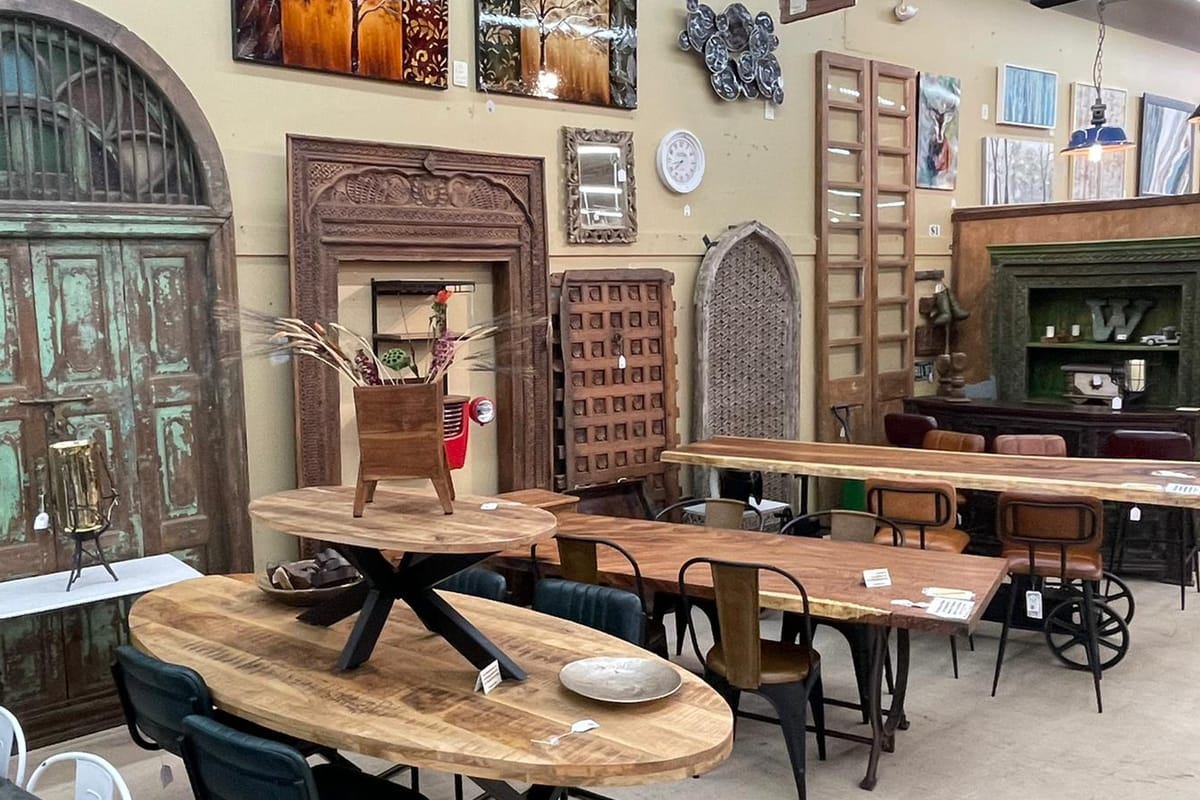 Rare Finds Warehouse - Highlands Ranch Furniture Store atmosphere and seating