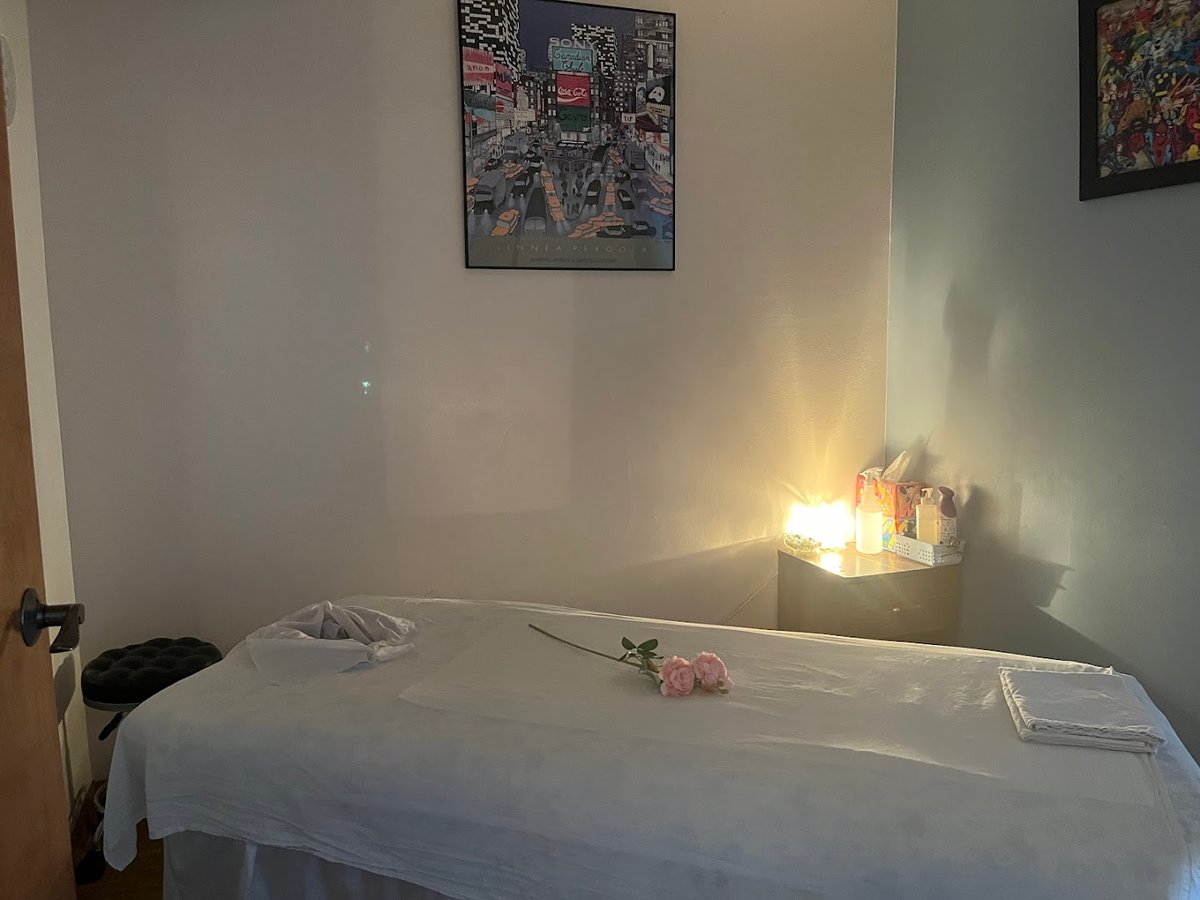 Aqua Pura massage featured offerings