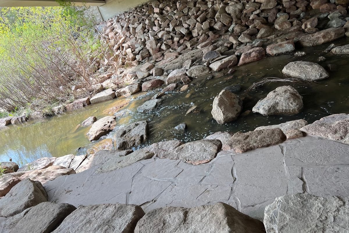 Sellars Gulch Trail atmosphere and seating