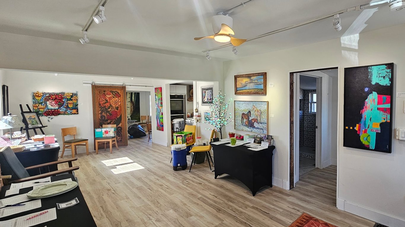 Magpie Art Center