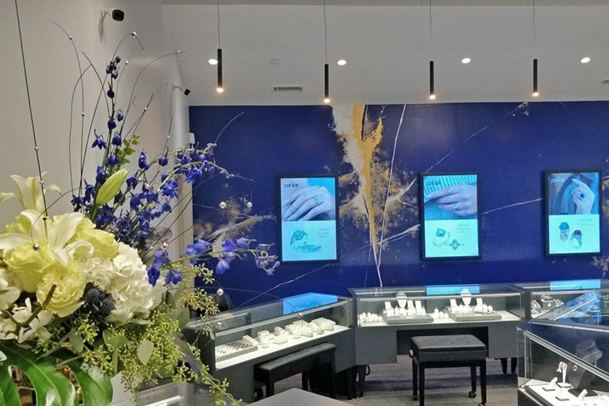 Victoria Marie Jewelers atmosphere and seating