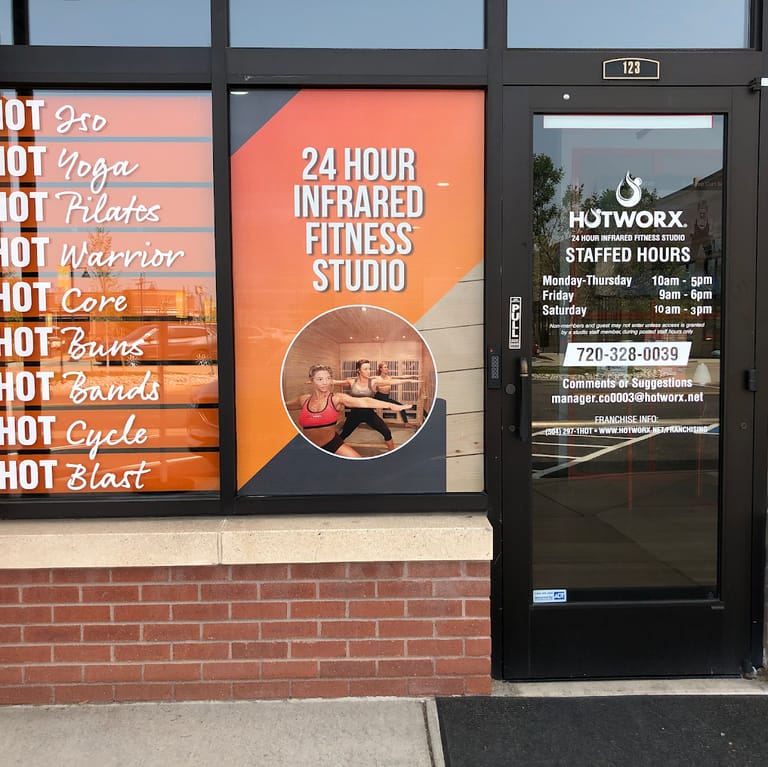 HOTWORX - Highlands Ranch Town Center atmosphere and seating