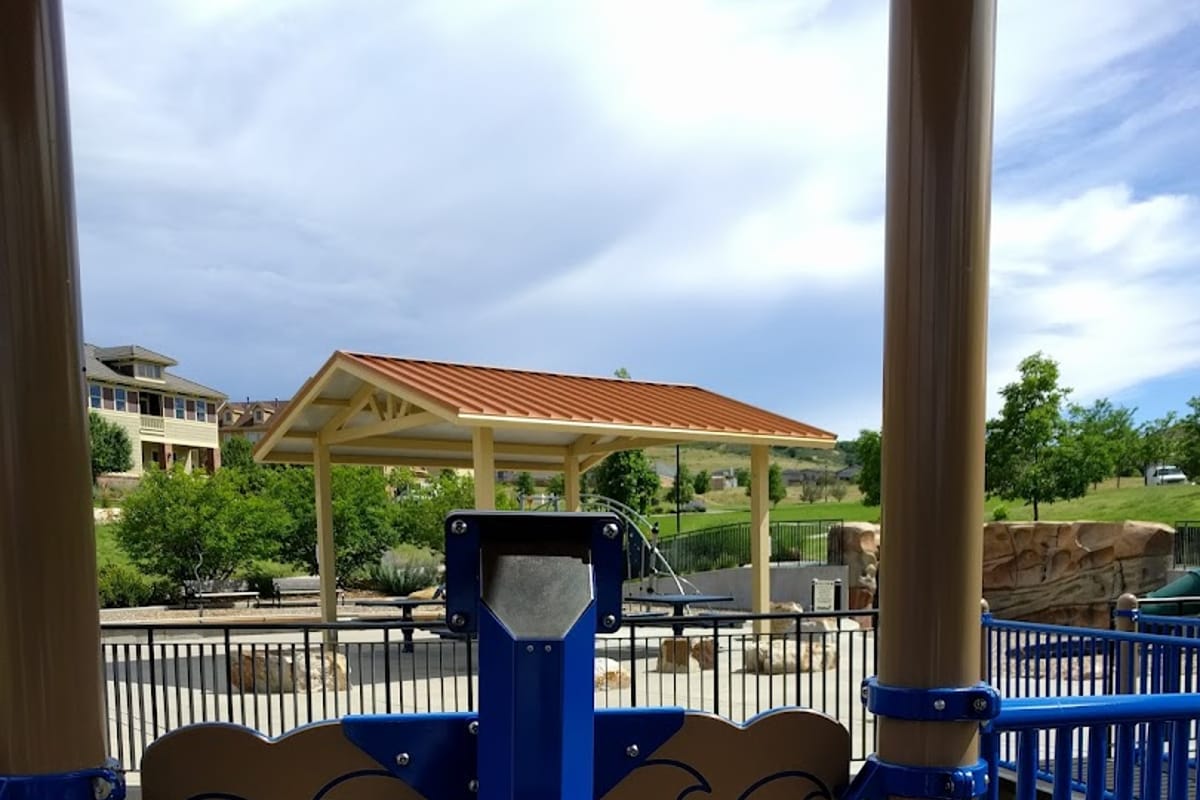 Lincoln Park At Ridgegate atmosphere and seating