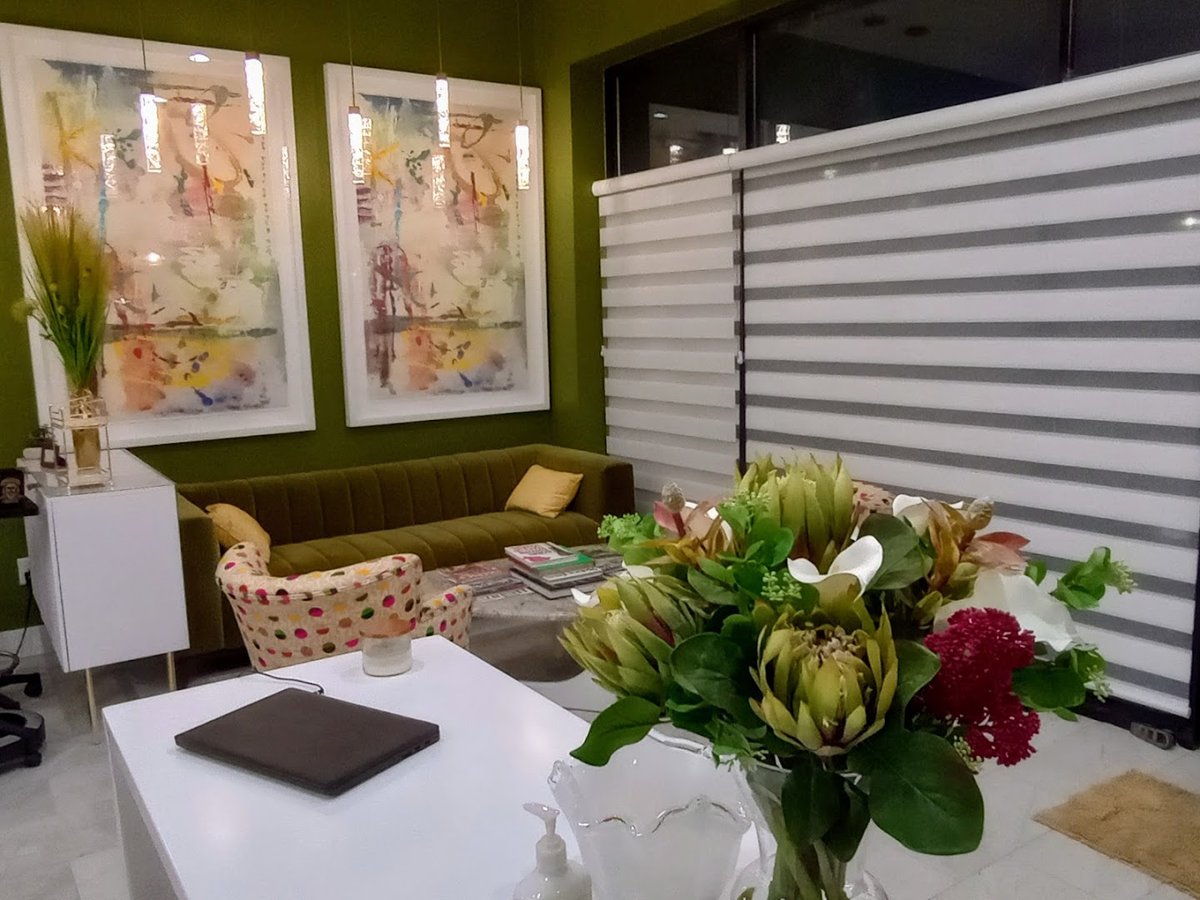 Reflections Hair and Day Spa dining area