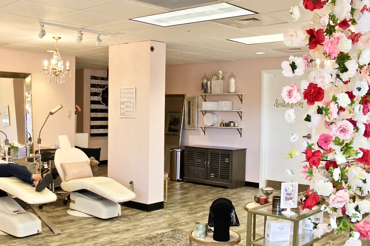 Beauty Lounge exterior entrance