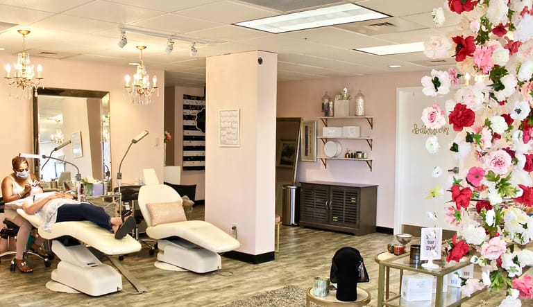 Beauty Lounge exterior entrance